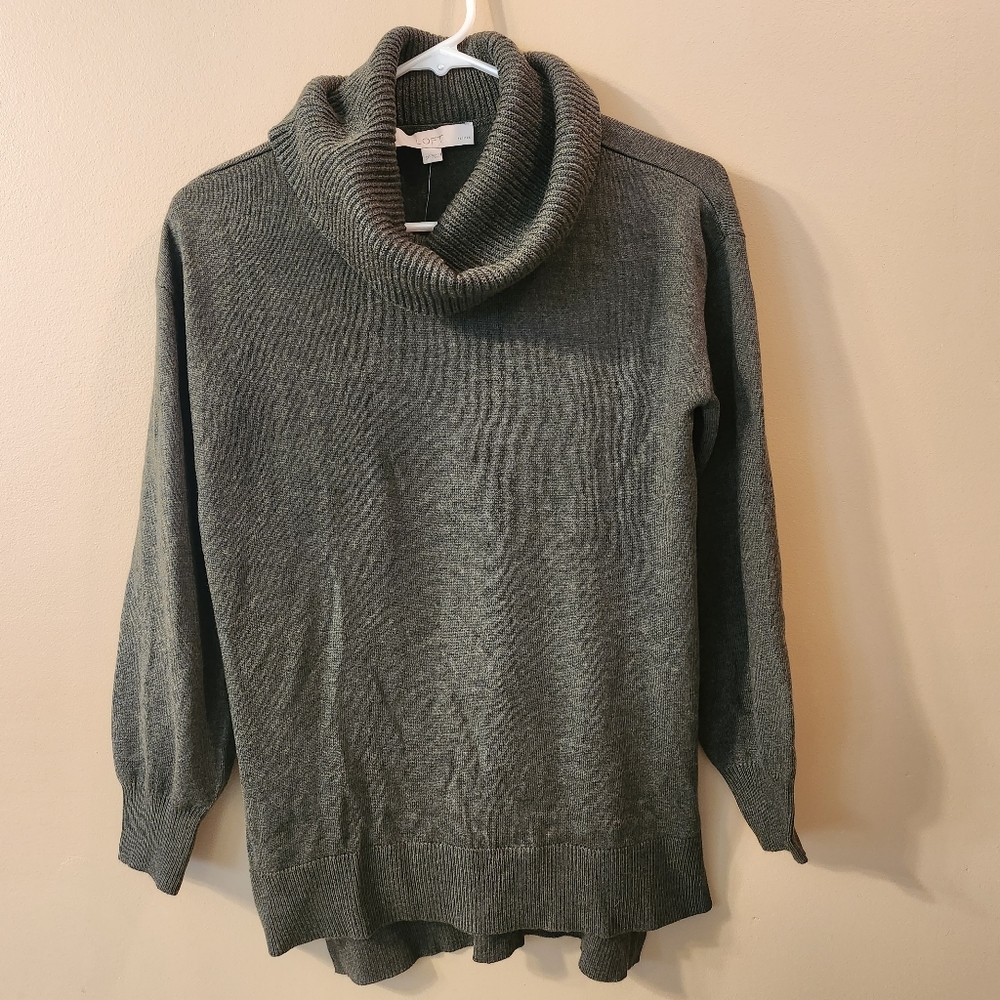 *SOLD* Loft olive green turtleneck sweater, small petite NWT
